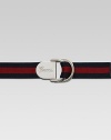 A fashionable belt with signature web detail and leather trim for your little one.D-ring buckle with engraved Gucci scriptPaladium hardware1 wideSignature web fabric and leatherMade in Italy
