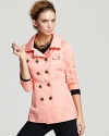 Boasting a classic silhouette in a vibrant hue, this lightweight Hurley double-breasted jacket is a chic addition to your spring portfolio. The removable hood makes this topper an all-weather must-have