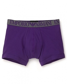 Comfortable cotton with added stretch for support and a body-conforming fit, cut in a classic boxer brief silhouette with a contrast logo waistband. Comfortable cotton with added stretch for support and a body-conforming fit, cut in a classic boxer brief silhouette with a contrast logo waistband.