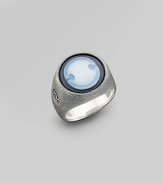 Textured silver is elegantly designed with a smooth agate shield face. Logo engraving About ¾ face Imported