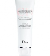 A gentle cleanser that delicately foams away makeup and impurities, while reducing inflammation and dehydration. 4.5 oz. 
