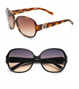 Chic round frames with signature Tory logo at temple. Available in tortoise with brown gradient lens or black with grey orange fade lens. UV 400 lens Imported 
