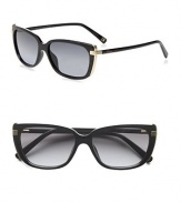 Stylish, ridged metal accent these petite plastic frames. Available in shiny black with grey gradient lens or havana with brown gradient lens. Logo temples100% UV protectionMade in Italy