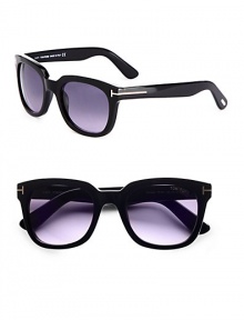 Classic acetate wayfarers adorned with signature T logo temple detail. Available in shiny black with grey gradient lens or dark havana with roviex lens.Acetate 100% UV protection Made in Italy Classic acetate wayfarers adorned with signature T logo temple detail. Available in shiny black with grey gradient lens or dark havana with roviex lens.Acetate 100% UV protection Made in Italy