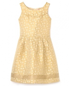 Her fairy tale event begins in this dazzling Juicy Couture sleeveless dress featuring a shimmering jacquard heart print on a ladylike silhouette. Her fairy tale event begins in this dazzling Juicy Couture sleeveless dress featuring a shimmering jacquard heart print on a ladylike silhouette.