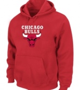 Keep warm in this solid hoodie featuring the Chicago Bulls by Majestic.