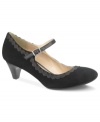 Indulge in the feminine charm of a great Mary Jane. Hush Puppies' Sanquin pumps are just the shoe for you.