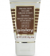 Broad Spectrum Facial Sunscreen SPF 30 UVA. When well protected from the sun, skin can retain its vitality and youthful beauty. This product is suitable for when you are first exposed to the sun and for phototypes requiring a high anti UVA/UVB protection. A fine, matte cream that offers optimal protection against UVA/UVB rays and perfectly moisturizes skin.