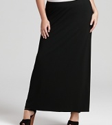 This fluid Eileen Fisher maxi skirt is a fabulous foundation for both casual and formal looks, fitting close at the hips and releasing gracefully into a full, flowing hem.