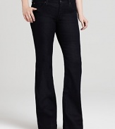 Designed to lift, lengthen and slim the silhouette, James Jeans denim lends an always-flattering look to everyday styling.
