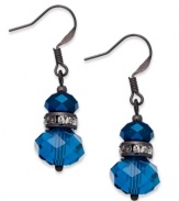 Frosty never looked so good. These snowman drop earrings from c.A.K.e. by Ali Khan layers faceted glass beads on a pair crafted from hematite tone mixed metal. Approximate drop: 1-1/2 inches.