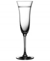 Romance weds modern sensibility in bridal designer Vera Wang¿s exquisite Grosgrain stemware collection. Echoing the decorative touches that transform a bridal gown, Grosgrain is adorned with a border of textured details. Flute shown in center.