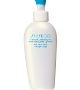 A rinse-off oil-based cleanser especially formulated for quick and easy removal of long-wearing foundation and water-resistant sunscreen. Feels light and silky, and protects skin's natural moisture as it works. Developed with a Shiseido-exclusive formulation to deep-cleanse with unparalled mildness. Applies easily and rinses away quickly, leaving no sensation of stickiness.