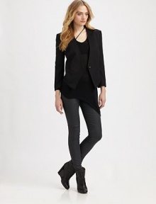 An updated tux silhouette, cropped and contoured with a sleek V neckline.Defined shouldersThree-quarter sleevesSingle-button closureWelt pocketsHem longer in frontAbout 25 from shoulder to hem98% wool/2% LycraDry cleanMade in USA of Italian fabricModel shown is 5'9½ (176cm) wearing US size 4.