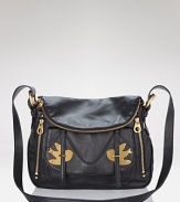 Gilded birds makes an eye-catching add-on to MARC BY MARC JACOBS' leather crossbody. It's perfectly sized for day-to-day. Carry it to stand out from the flock.
