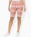 A seasonal must-have, the Garabaldi short is chic and stylish in sleek stretch cotton with a bright plaid pattern.