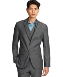 Sleek and stylish, this Kenneth Cole New York blazer will take your look to the top.