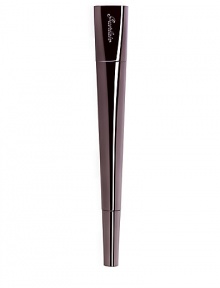 The prodigious Le 2 de Guerlain mascara quickly claimed its place as the must-have tool in all makeup pouches. The main brush provides volume, length and curl for the longest lashes, while the mini-brush helps to precisely define all small lashes and lower lashes. The prodigious Le 2 de Guerlain mascara quickly claimed its place as the must-have tool in all makeup pouches. The main brush provides volume, length and curl for the longest lashes, while the mini-brush helps to precisely define all small lashes and lower lashes.