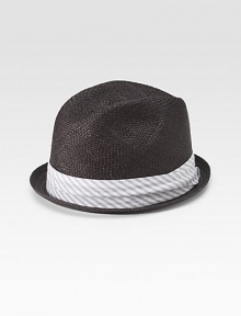 A softly sculpted design with heritage inspiration and modern appeal in woven straw. Straw Fabric band Made in USA A softly sculpted design with heritage inspiration and modern appeal in woven straw. Straw Fabric band Made in USA