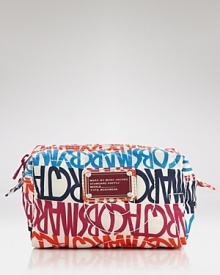 Proving practical accessories can be perfectly on-trend, this logo-printed beauty bag from MARC BY MARC JACOBS is just as pretty as your favorite products. Proving practical accessories can be perfectly on-trend, this logo-printed beauty bag from MARC BY MARC JACOBS is just as pretty as your favorite products.