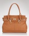 Max Mara puts a fresh spin on the iconic tote bag. Boasting buttery soft leather and rich touches, it's all you need to instantly cement your style status.