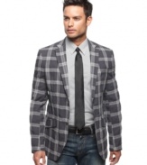 With a modern check pattern, this blazer from Tallia is a contemporary take on a classic piece.