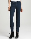 Get on-trend style in J Brand's weekend-perfect twill skinny jeans.