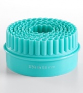 Whether you add a drizzle of honey or drench them in gravy, you'll enjoy batch after batch of perfectly prepared biscuits. These cutters feature a smart, two-sided design that lets you press out both plain or scalloped edges with ease.