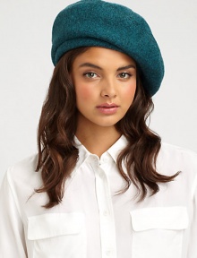 A classic beret is crafted in softly spun wool with adjustable inner band for a perfect fit.WoolAdjustable inner bandPindot linedHand washImported A classic beret is crafted in softly spun wool with adjustable inner band for a perfect fit.WoolAdjustable inner bandPindot linedHand washImported