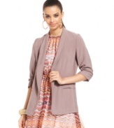 The slouchy boyfriend blazer get's updated with cool colors for summer! Get the look with this Bar III style!