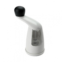 Fresh ground pepper adds zest to every dish, and this mill from OXO offers an elegant design for your modern table setting and an adjustable mechanism to vary the fineness of the grind. Fresh ground pepper adds zest to every dish, and this mill from OXO offers an elegant design for your modern table setting and an adjustable mechanism to vary the fineness of the grind.