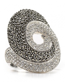 Judith Jack subtly evokes sandy seashells and crashing waves with this crystal-encrusted ring. Slip it on to add an inspired touch to any outfit.