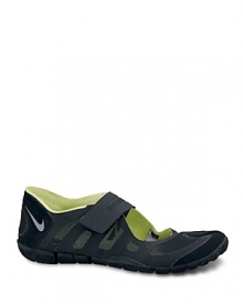 Designed for optimal natural motion to allow you to feel the floor, react, balance, move and experience training in the ultimate light and flexible shoe. From Nike. Designed for optimal natural motion to allow you to feel the floor, react, balance, move and experience training in the ultimate light and flexible shoe. From Nike.