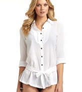 THE LOOKCrinkled texture throughoutPoint collarRuffled bibButton frontElbow-length sleevesRemovable belt ties at frontTHE FITAbout 26 from shoulder to hemTHE MATERIALCottonCARE & ORIGINHand washImportedModel shown is 5'10 (177cm) wearing US size Small. 