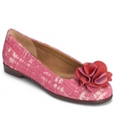 A pretty floral accent provides a feminine flourish to the Beccentric round-toe flats by Aerosoles.