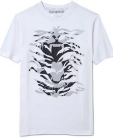 Heed the call of the wild. This graphic t-shirt from Sean John is fit for the king.