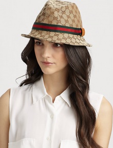A signature green-red-green web trim with leather accents on a woven GG patterned style. Polyester/cotton/leatherBrim, about 1.5Dry cleanMade in Italy A signature green-red-green web trim with leather accents on a woven GG patterned style. Polyester/cotton/leatherBrim, about 1.5Dry cleanMade in Italy