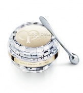 An exceptional, luxurious high-performance eye contour cream that provides anti-wrinkle, anti-dark circle and anti-puffiness benefits to the delicate skin around the eye. Reawakens a brighter, younger, more visibly refreshed look. The specially designed diamond cut applicator massages the eye area to increase surface circulation while the platinum coating delivers a cooling sensation to calm the skin.
