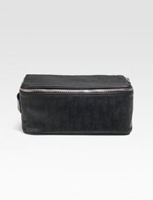 A travelers necessity crafted in long-lasting, printed cotton canvas.Zip closureSide handleFully lined9½W x 5½H x 4DMade in Italy A travelers necessity crafted in long-lasting, printed cotton canvas.Zip closureSide handleFully lined9½W x 5½H x 4DMade in Italy