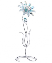 Always in bloom, the Paradise Dellaria flower figurine refracts light in iridescent Swarovski crystal that changes color when you change your perspective. With a graceful, silvertone metal stem. Always in bloom, the Paradise Dellaria flower figurine refracts light in iridescent Swarovski crystal that changes color when you change your perspective. With a graceful, silvertone metal stem.