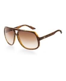 The Gucci brand represents the quintessence of luxury. Modern and sexy, it is an exclusive brand that reflects an elegant lifestyle. The sunwear collection uses only the highest-quality materials and offers distinctive shapes enriched with historic icons that celebrate the House of Gucci. The Gucci brand represents the quintessence of luxury. Modern and sexy, it is an exclusive brand that reflects an elegant lifestyle. The sunwear collection uses only the highest-quality materials and offers distinctive shapes enriched with historic icons that celebrate the House of Gucci.