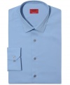 Saturate and streamline your style with the slim-fit construction and bold color of this Alfani Spectrum dress shirt.