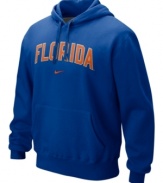 Set your team spirit soaring with this NCAA Florida Gators hoodie from Nike.