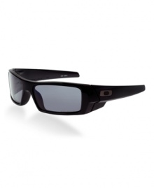 The look of the Gascan is unique. Oakley customized its corporate logo just for these sunglasses. Lightweight O Matter® frame material offers premium comfort and High Definition Optics® provides 100% UV filtering and unsurpassed impact protection. Oakley's Three-Point-Fit retains the lenses in precise optical alignment. The look of the Gascan is unique. Oakley customized its corporate logo just for these sunglasses. Lightweight O Matter® frame material offers premium comfort and High Definition Optics® provides 100% UV filtering and unsurpassed impact protection. Oakley's Three-Point-Fit retains the lenses in precise optical alignment.