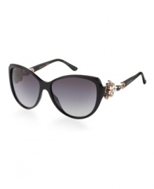 The Mediterranean flower sunglasses are as timeless and sophisticated as Bulgari exquisite jewelry. Reflections of luxuriant petals, this cat eye style in black has grey, gradient lenses and features elegant Swarovski crystals at the temples.