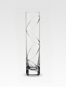 A modern design with a slim silhouette, destined for a single bud or branch in lead crystal with stunning clarity. From the Intangible Collection 8¾ high Hand wash Made in France