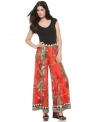 An eastern-inspired print and elegant proportions: these ECI palazzo pants make a true fashion statement!