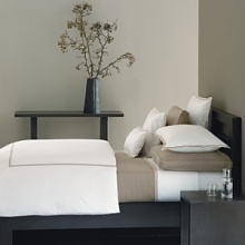 Hudson Park's Italian Percale collection is a simple and elegant cotton percale with double rows of satin stitching. Hudson Park's Italian Percale collection is a simple and elegant cotton percale with double rows of satin stitching.