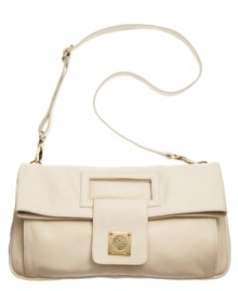 Polished and professional, yet casual enough for every day. This Giani Bernini Crossbody is the perfect blend of fashion and function that will keep your day running smoothly, from beginning to end. Polished and professional, yet casual enough for every day. This Giani Bernini Crossbody is the perfect blend of fashion and function that will keep your day running smoothly, from beginning to end.