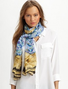 A luxurious silk style with a wing-print center on a floral print background. SilkAbout 28 X 111Dry cleanMade in Italy A luxurious silk style with a wing-print center on a floral print background. SilkAbout 28 X 111Dry cleanMade in Italy